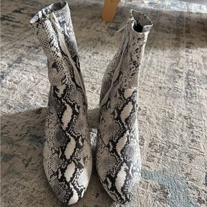Snakeskin Patterned Women's Boots